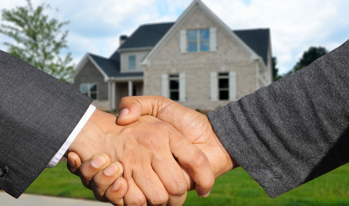 Achat immobilier : pourquoi vous tourner vers une agence immobilière ?